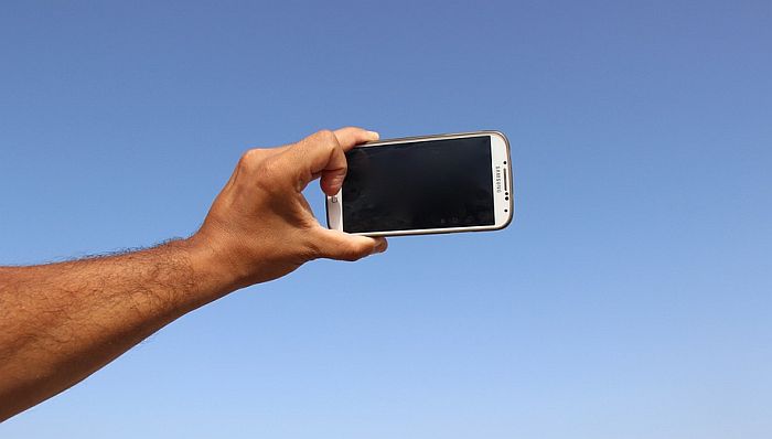 Pravio selfi, upao u reku i udavio se