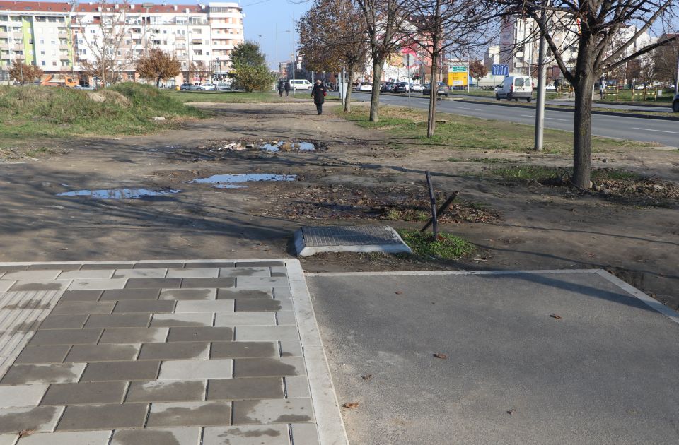 Nakon pisanja 021: Gradiće se nedostajući deo pešačke i biciklističke staze na Novom naselju