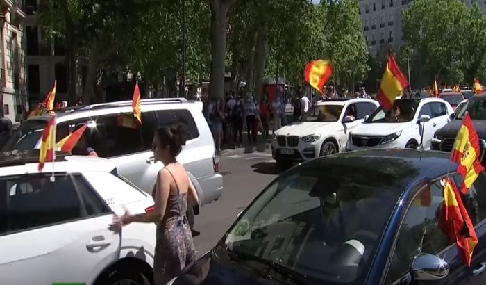 Španski desničari na ulicama zbog reakcije vlade na pandemiju