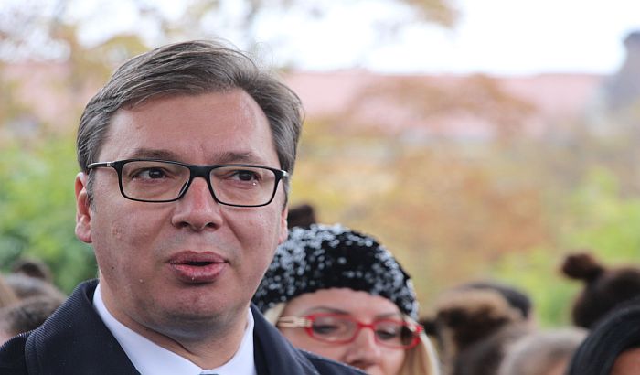 Vlada usvojila deklaraciju kojom se pruža "najsnažnija podrška Vučiću"