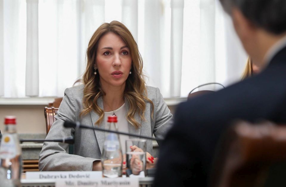 Baš pred izbore: Ministarka dodelila ugovore građanima u Zaječaru koji su dobili subvencije