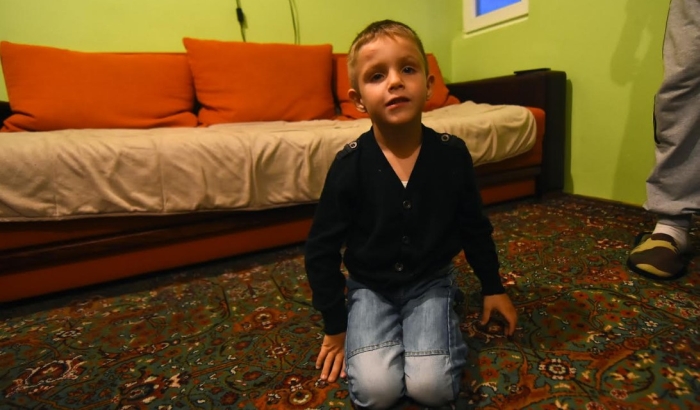 Petogodišnji Dušan iz Novog Sada čeka lek za Batenovu bolest