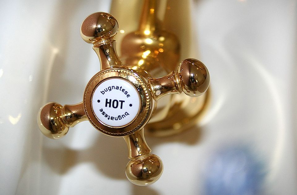 Potrošači povezani na Toplanu "Majevica" bez tople vode i grejanja