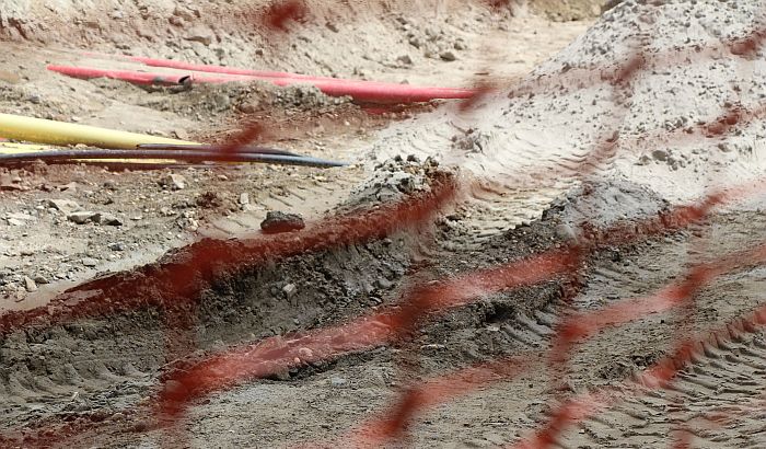 Povređen radnik na gradilištu na Sajlovu