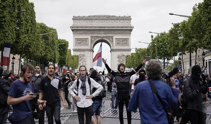 Više od 150 osoba privedeno u Parizu posle vojne parade 