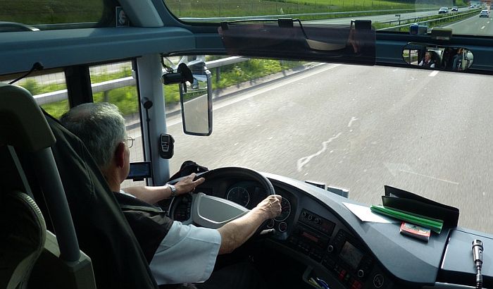 Putnik opljačkao vozača autobusa na liniji Beograd-Herceg Novi