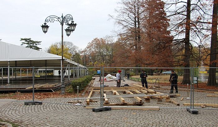 Počinje postavljanje 