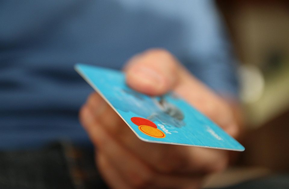 Uplatio 121.000 dinara za dva telefona, a prodavac mu se više nije javljao