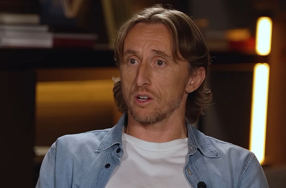 Modrić produžio ugovor sa Milanom do sredine sledeće godine