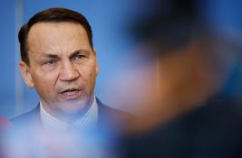 Sikorski poručio Masku da odleti na Mars, tamo nema cenzure nacističkih pozdrava