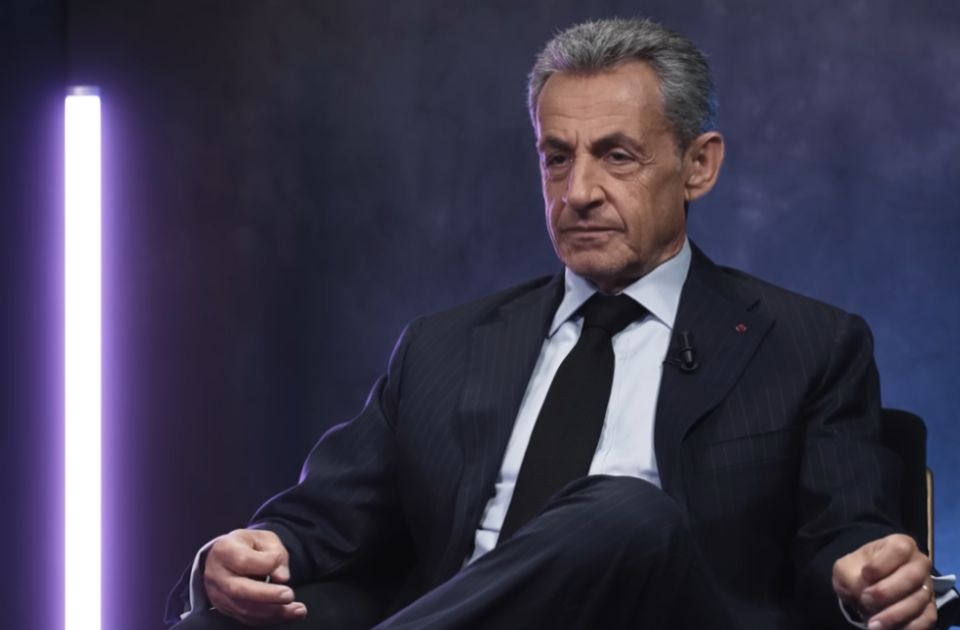 Nakon tri nedelje u zatvoru: Nikola Sarkozi napisao knjigu o svom iskustvu, ide i na turneju