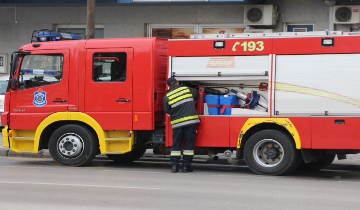 FOTO: Još jedan požar u okolini Novog Sada, gori trska kod Sremskih Karlovaca