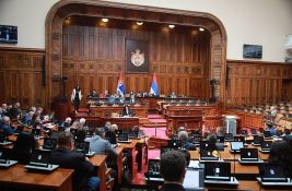 Poslanici Skupštine Srbije nastavljaju raspravu o 