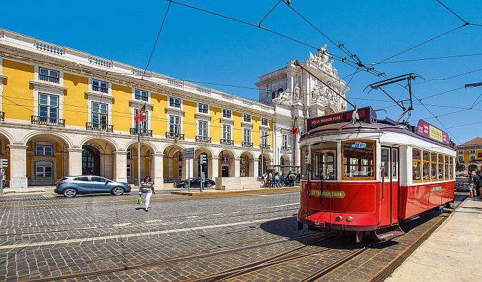 Dan žalosti u Portugalu za žrtve korone, od srede ponovo karantin