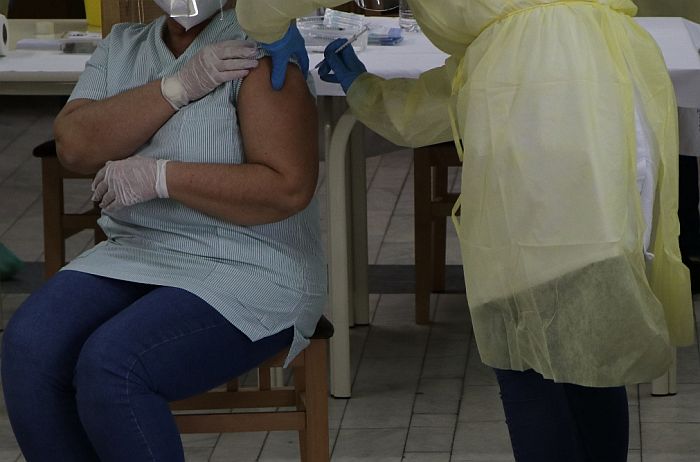 U Boru, Kladovu i Majdanpeku počela vakcinacija zdravstvenih radnika Fajzerovom vakcinom