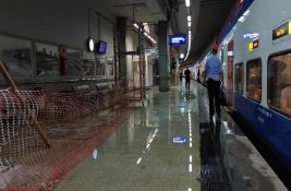 FOTO Na Prokopu ponovo potop: Železnička stanica tokom nevremena počela da prokišnjava
