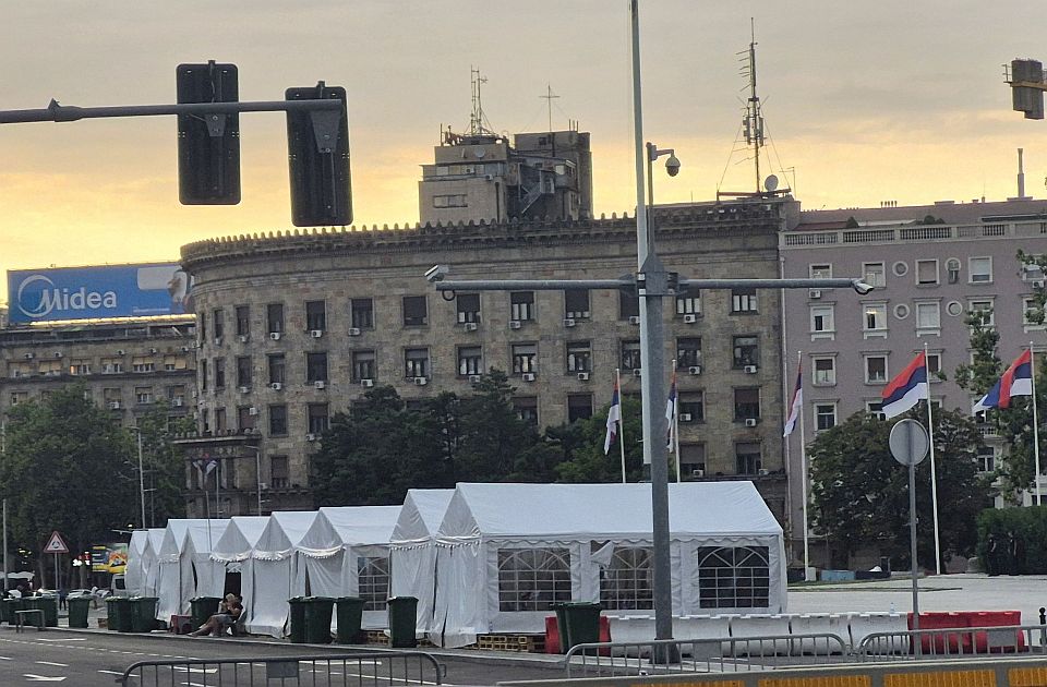 Predsednik rekao "da će zamoliti dobre ljude u Ćacilendu da se pomere odatle"