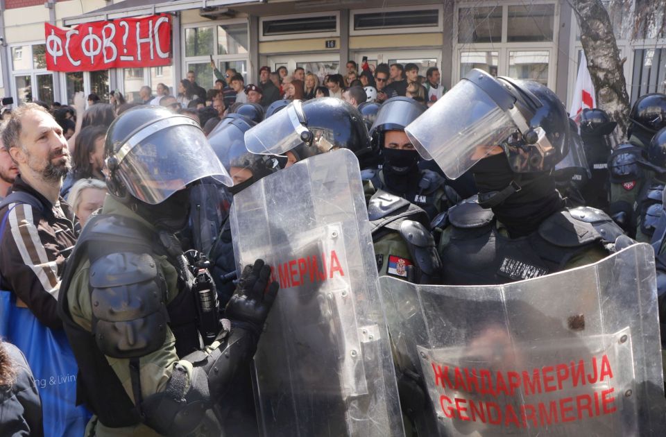 Za tri meseca u Srbiji evidentirano 547 slučajeva političkog nasilja Za tri meseca u Srbiji evidentirano 547 slučajeva političkog nasilja
