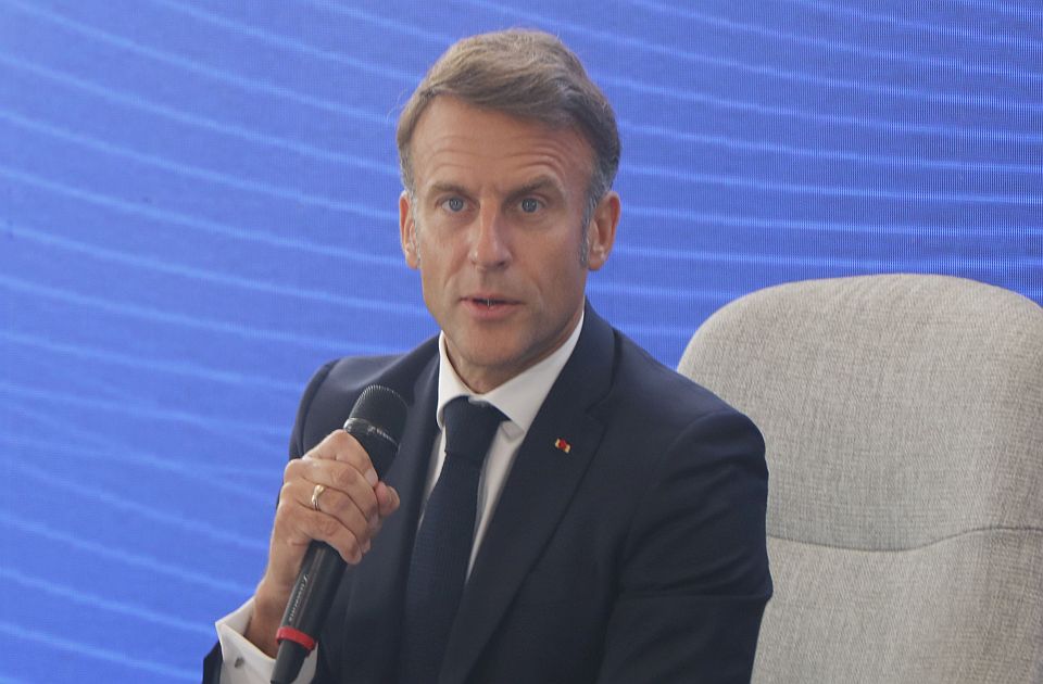 Makron "mašta" o nesvrstanima: Udruživanje srednje velikih sila i suprotstavljanje dominaciji SAD i Kine