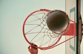 Košarkaši Srbije ispustili dvocifrenu prednost, pa izgubili posle produžetka