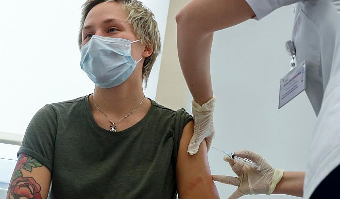 Počela vakcinacija protiv korone u Moskvi: Za pet sati prijavilo se 5.000 ljudi