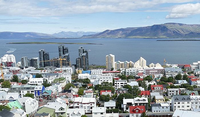 Skoro cela vlada Islanda u karantinu