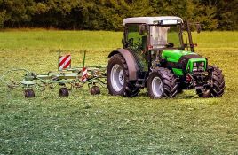 Upotreba pesticida: Zakone imamo, ali preparate i dalje bacamo u reke i trujemo pčele 