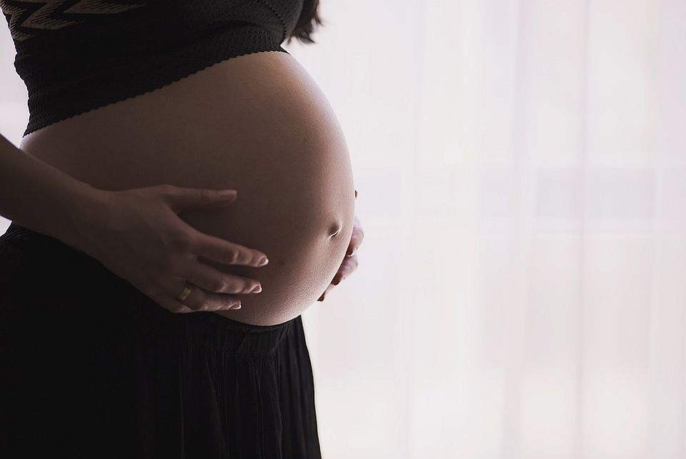 U Nišu preminula porodilja prevremeno porođena zbog korone