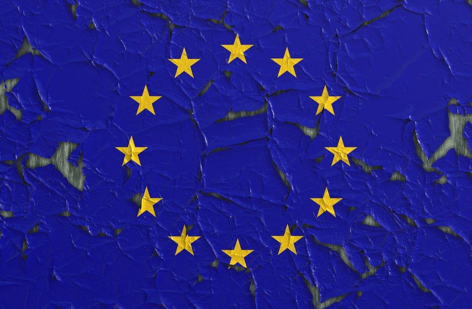 Novo istraživanje: Građani Srbije pesimistični povodom članstva u EU, najbolja saradnja sa Kinom Novo istraživanje: Građani Srbije pesimistični povodom članstva u EU, najbolja saradnja sa Kinom