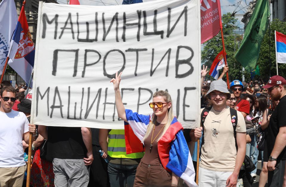 AFP: Skupom u Loznici studenti u Srbiji nastavljaju pritisak na vlast