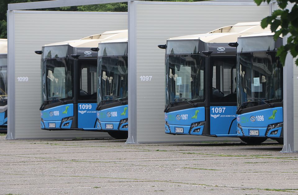 Prvi električni autobusi stigli u NS: Uskoro kreću sa prevozom putnika - evo na kojim linijama