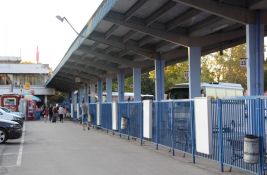 Iz autobusa na MAS-u u Novom Sadu putnicima ukrao 10.000 evra, a sumnjiči se za još 12 krađa