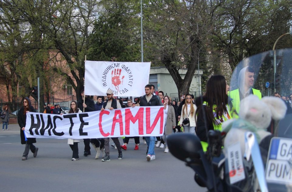 Šta se dešava na Medicinskom u Novom Sadu: Pritisci sa svih strana, studenti solidarno uz profesore Šta se dešava na Medicinskom u Novom Sadu: Pritisci sa svih strana, studenti solidarno uz profesore