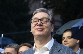 Vučić: Nisam u funkcionerskoj kampanji, izvinjavam se što se ne sunčam, već radim marljivo