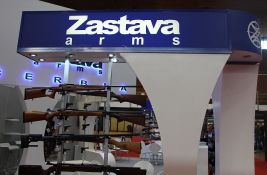 Sindikat: Kragujevački oružari ostali bez akontacije, Zastava oružje u dubokoj krizi