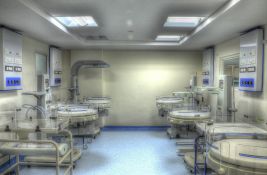 Klinički centar potvrdio da se obrušio plafon u GAK 