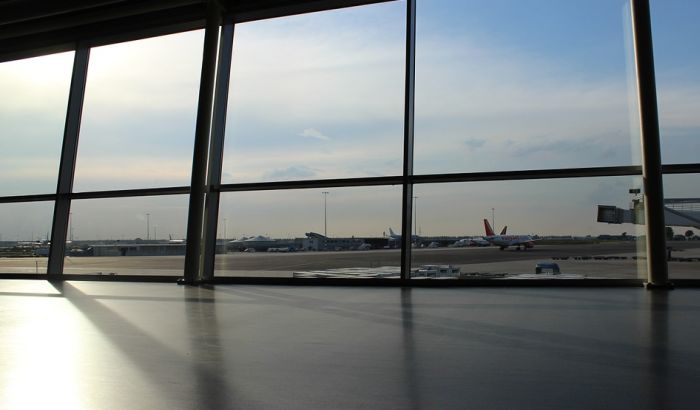 Aerodrom Šipol bez kontrole leta, letovi obustavljeni
