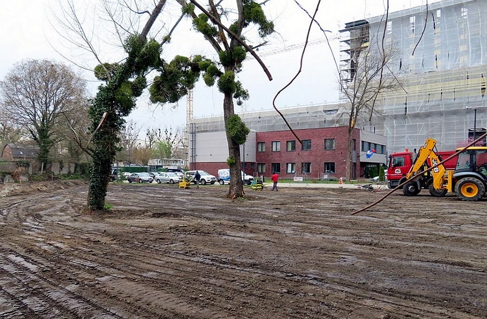 Počelo uređenje privremenog parkinga u Radničkoj ulici: Imaće 60 mesta