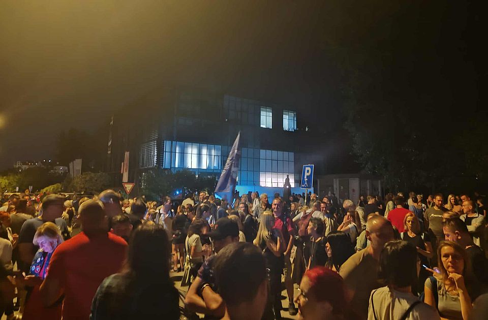 FOTO, VIDEO: Dekan odgovorio studentima Filozofskog fakulteta