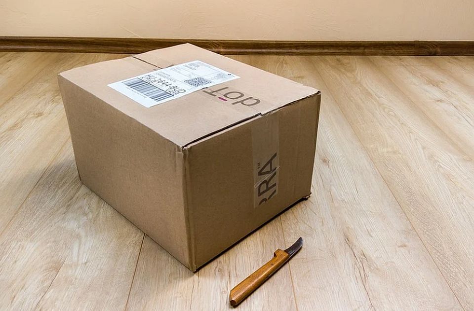 EU od sutra uvodi taksu od tri evra na pakete sa Temu-a, Aliexpress-a i Shein-a