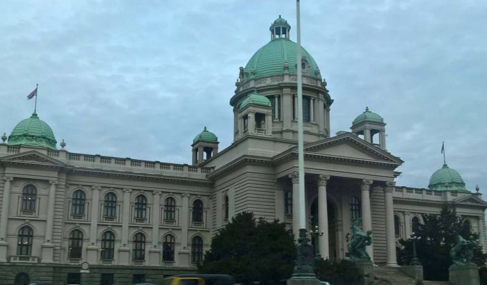 Skupština Srbije usvojila izmene poreskih i carinskih zakona