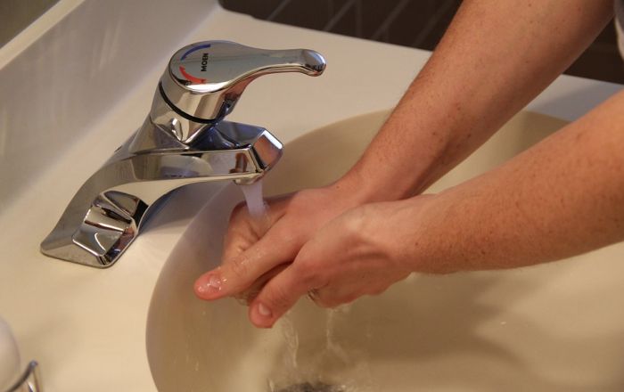 Zašto ne treba preterivati sa čišćenjem ruku