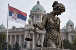 Izveštaj o stanju demokratije: Srbija nazaduje 