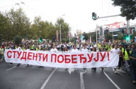 Objavljena procena koliko je građana podržalo studente prilikom predaje liste RIK-u