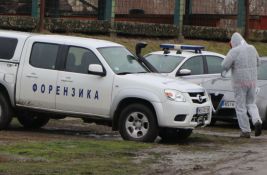 Telo muškarca pronađeno u zemljanoj rupi kod Pećinaca
