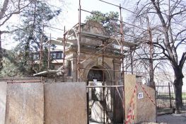 FOTO: Počela rekonstrukcija jedne od najlepših novosadskih kapija, stara je gotovo tri veka