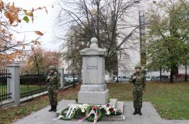 Polaganjem venca na Spomen-krst u porti Uspenske crkve obeležen Dan oslobođenja Novog Sada