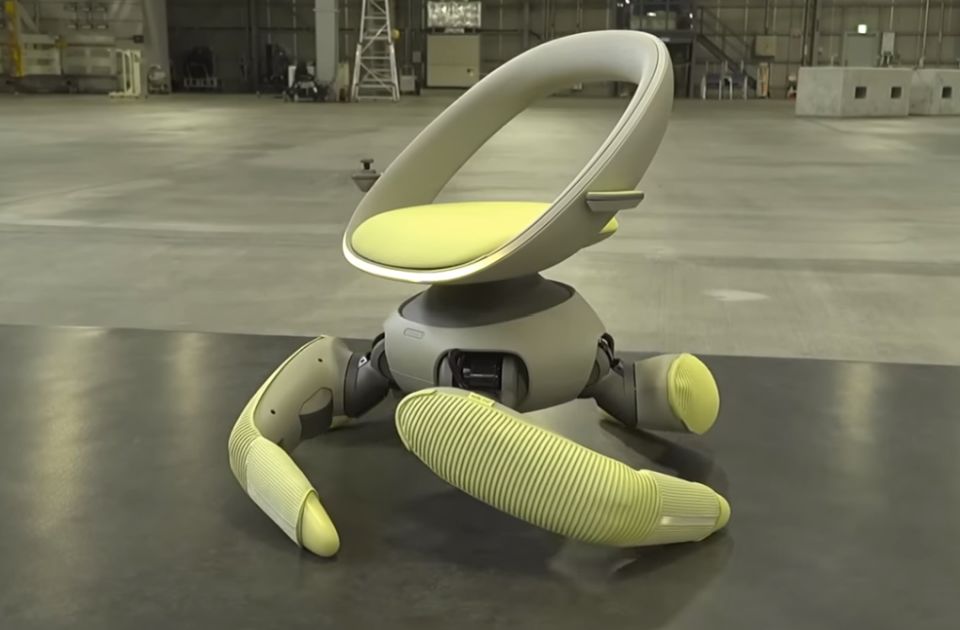 VIDEO: Toyota na sajmu u Japanu predstavila "hodajuću stolicu"