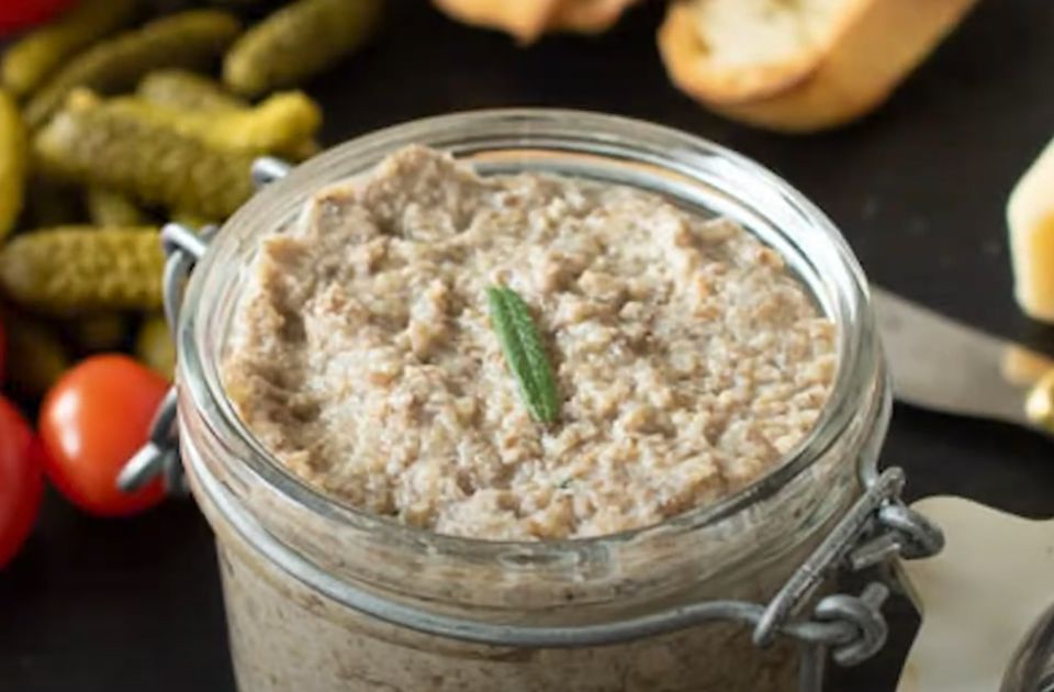 Ukusan dodatak doručku ili večeri: Jednostavna pašteta od gljiva