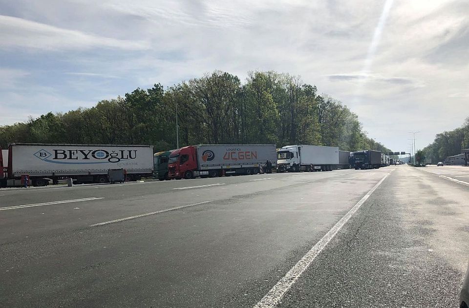 Kamiondžije iz BiH najavile nove blokade graničnih prelaza, srpski čekaju sastanak sa Evropskom komisijom